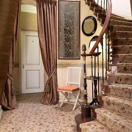 Otel As Janelas Verdes - Heritage Collection - Riverside 4*