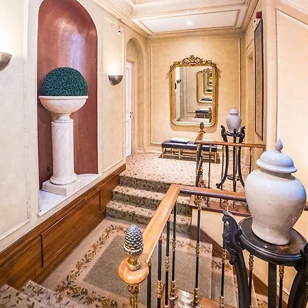 Otel As Janelas Verdes - Heritage Collection - Riverside 4*