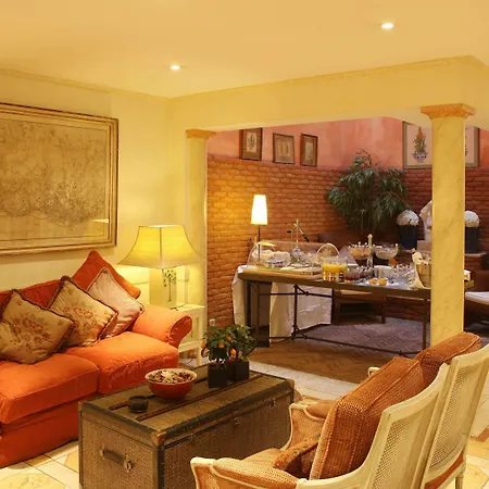 As Janelas Verdes - Heritage Collection - Riverside Отель