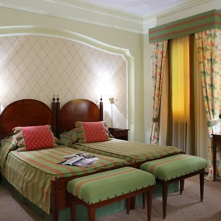 Heritage As Janelas Verdes Inn - Riverside מלון