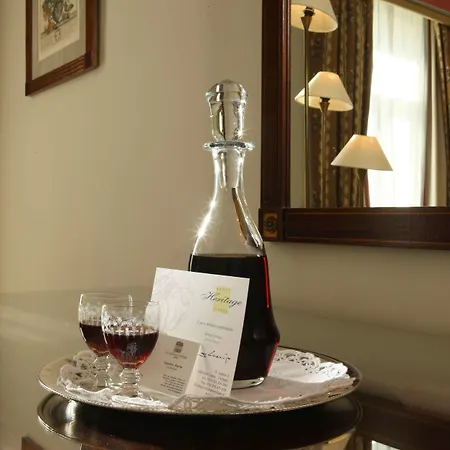 As Janelas Verdes - Heritage Collection - Riverside Отель 4*