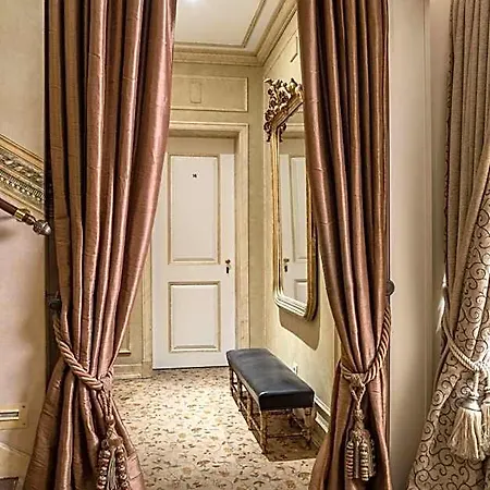 As Janelas Verdes - Heritage Collection - Riverside Hotel