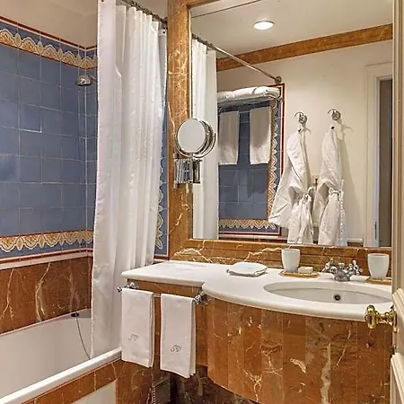 Hotel As Janelas Verdes - Heritage Collection - Riverside