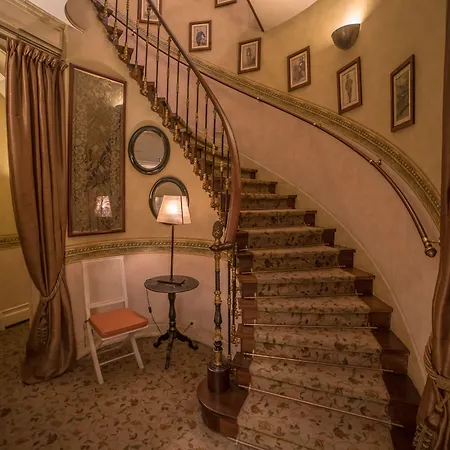 Heritage As Janelas Verdes Inn - Riverside מלון 4*