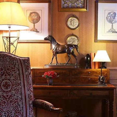 Otel As Janelas Verdes - Heritage Collection - Riverside 4*