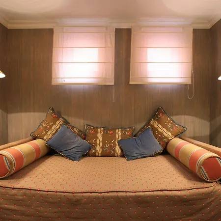 As Janelas Verdes - Heritage Collection - Riverside Hotel 4*