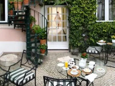 Heritage As Janelas Verdes Inn - Riverside 4*