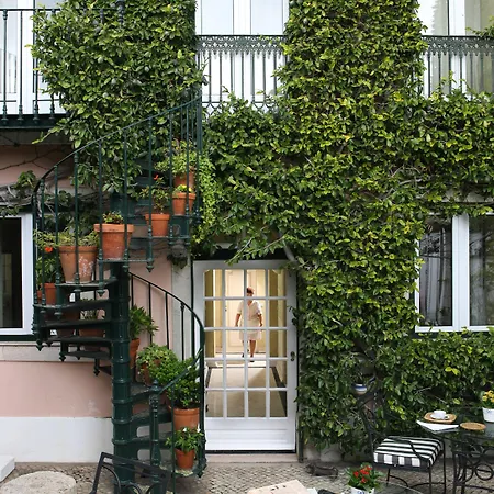 Otel As Janelas Verdes - Heritage Collection - Riverside 4*